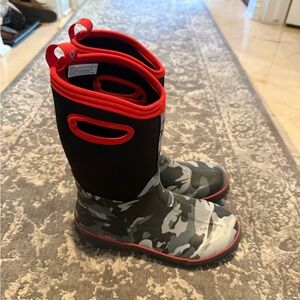 Kids Camouflage Boots with Red Trim